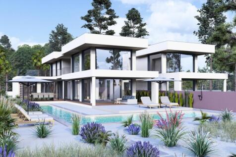 Modern 4-Bedroom Villa, Garden &amp; Pool, Aroeira