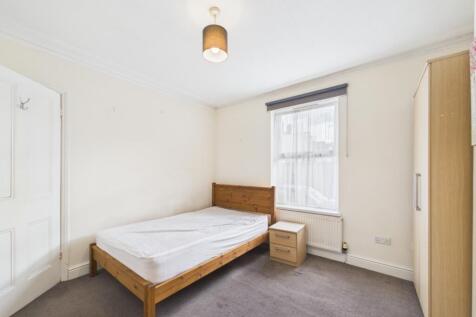 CAM01740G0-PR0554-STILL001