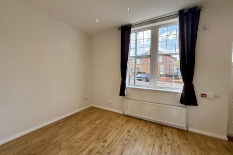 Cemetery Road, Barnsley, South Yorkshire, S73 photo 5