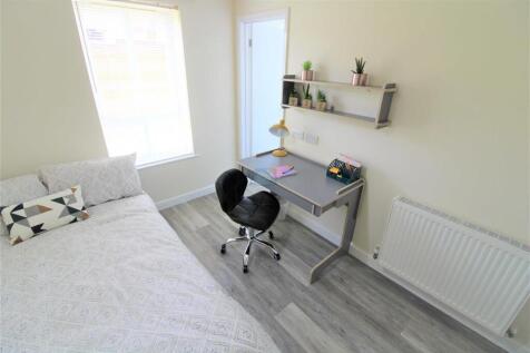 27/28 - Brayford Court - Student Apartment - Apt 15 photo 4