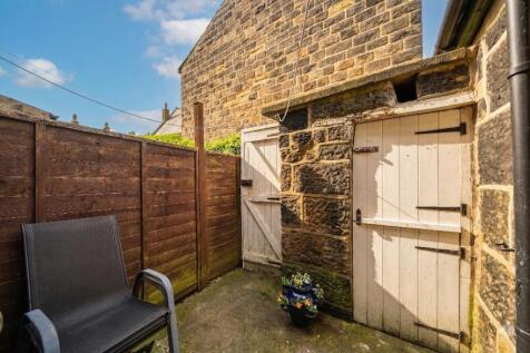 Rear courtyard