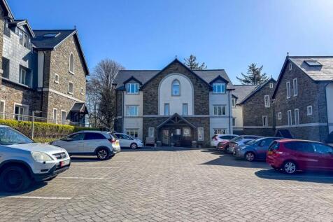 10 St Ninians Court, Douglas (2).jpg