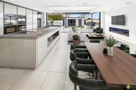 Presented by James at EweMove Bexleyheath and Dart