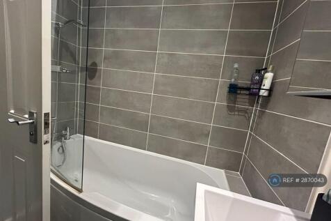 Main Bath / Shower