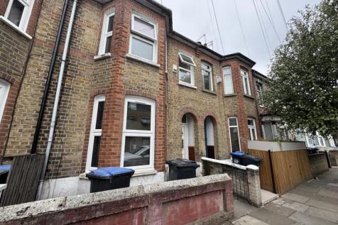 Large 4 Bedroom House