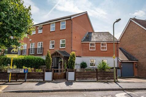 Andover, SP10 - property photo