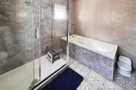 185db1ce-WhatsApp 20Image 202025-08-12 20at 2013.3