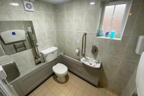 Retail Property (high street) to rent Image 12