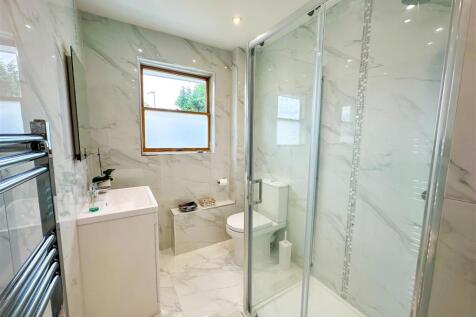 2 Rawlins Close, N3 (18).jpg