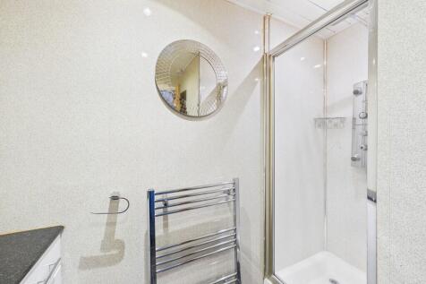 CAM05526G0-PR0042...