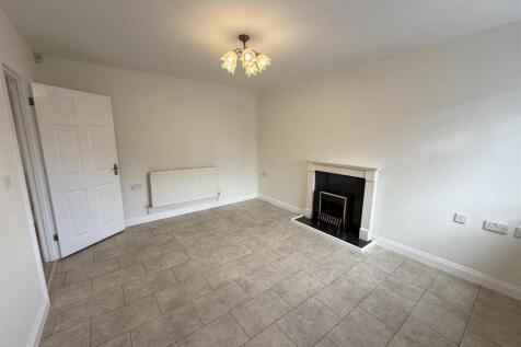 Romford Close, Sheldon, Birmingham photo 3