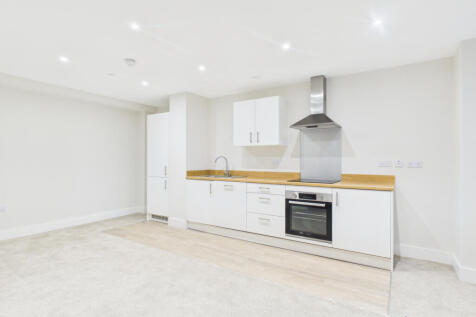 Luxury New-Build One Bedroom Apartment in Hull Ci