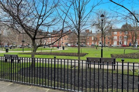 PARK SQUARE