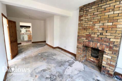 Abertillery, NP13 - property photo