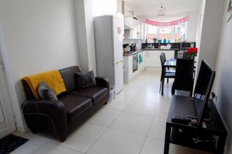 276, Norris Road, Reading, Berkshire, RG6 photo 2