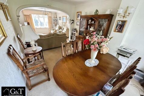 RECEPTION/DINING ROOM