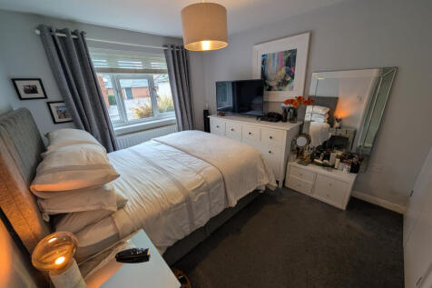 Woodfield Drive, West Mersea, CO5 8PX photo 5