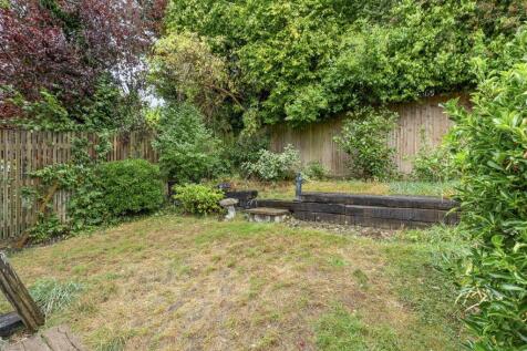 24 Arundel Road, HP12 4NE-11.jpg