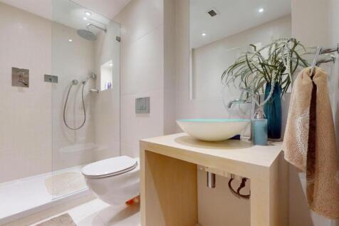 Property for sale in Battersea by Barrain London