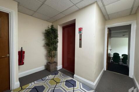 Office to rent Image 12