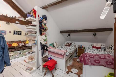 Piercy End 44 Bedroom 4-4.jpg