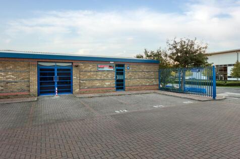 2022- 912 Yeovil Road - STE-229158.jpg