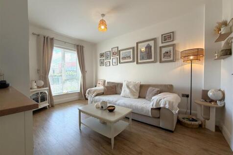 Lounge 879
