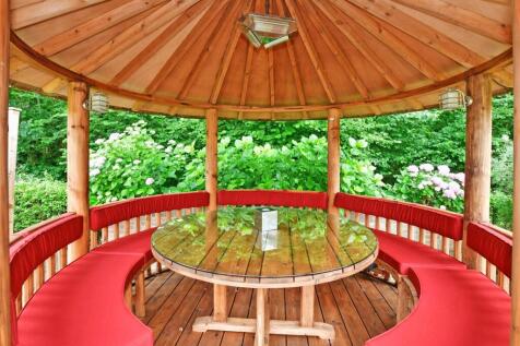 External Lifestyle Photograph