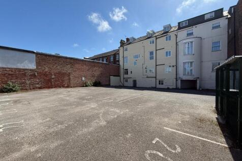 Car park and freehold of flats - For sale by auct