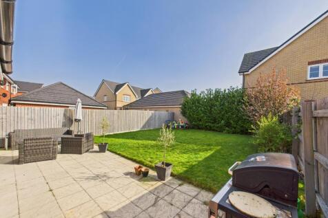 CAM01354G0-PR0468-STILL017