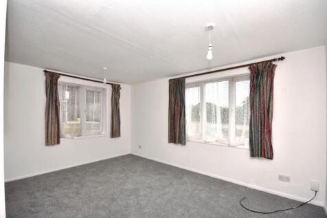 Chequers Court, Aylesbury, Buckinghamshire, HP21 photo 4