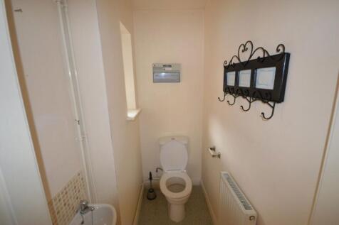 Farnborough Close photo 4