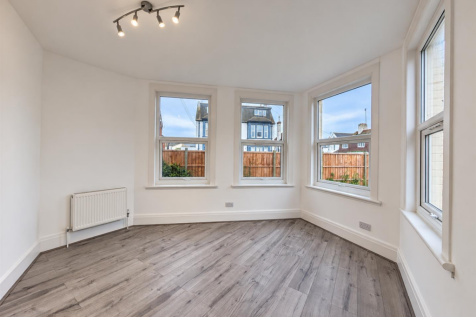 Penfold Road, Clacton-On-Sea, CO15 photo 5