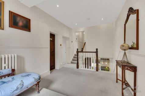 Landing (First Floor)