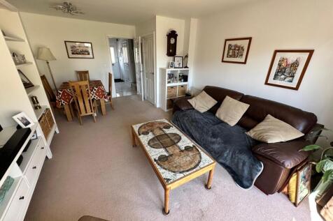 Hensler Drive, Riverdown Park, Bishopdown, Salisbury, SP1 photo 3