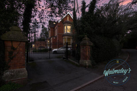 Electric gated entrance - Dusk