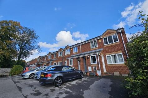 Chantry Grove, Royston photo 3