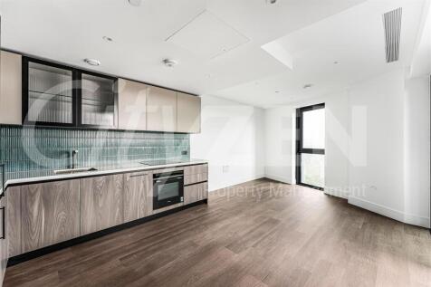 KITCHEN/RECEPTION