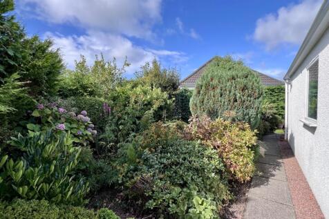 2 Dunbar Avenue, Kirkcudbright - Williamson and He