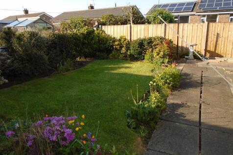 Amport Close, Brighouse, HD6 3TE photo 3