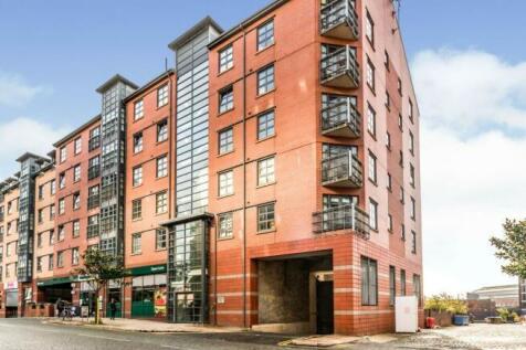 **** DEPOSIT ALTERNATIVEE AVAILABLE **** Available August 2026! Hunters are pleased to present this lovely, two bedroom apartment property. Perfectly located in the heart of the city centre walking di