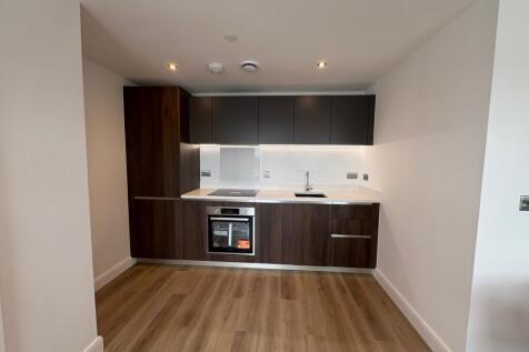 Studio flat on The Mount, Richmond Hill Approach, Richmond Hill, Leeds, £1,350/mo