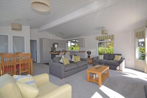 Living &amp; Dining Area