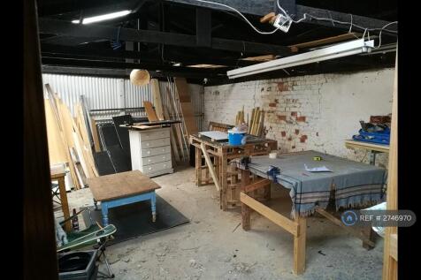 Workshop (Half Of Outbuilding)