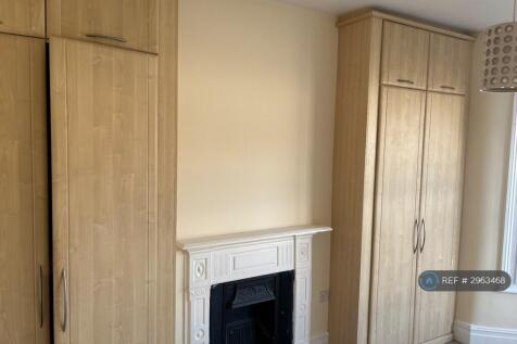Large Bedroom