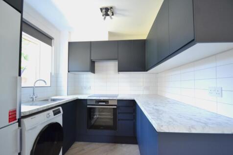 Stonefield Way, Burgess Hill, RH15 photo 4