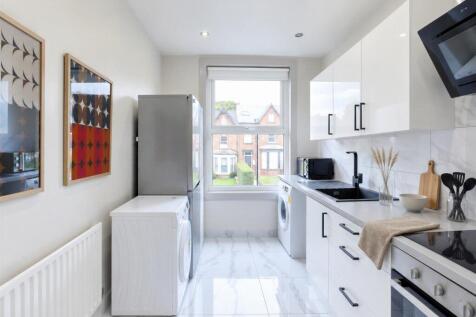 Kelso Road, Hyde Park, Leeds, LS2 photo 2