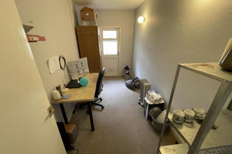 22DDFFA4-99F1-4A60-A3F9-FBF2D6ABEC4A