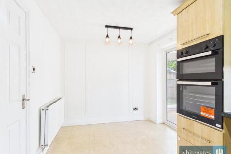 Bannockburn Court, Bradford, West Yorkshire, BD5 photo 4