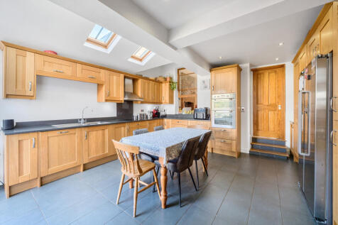 1357152-12-68d589...